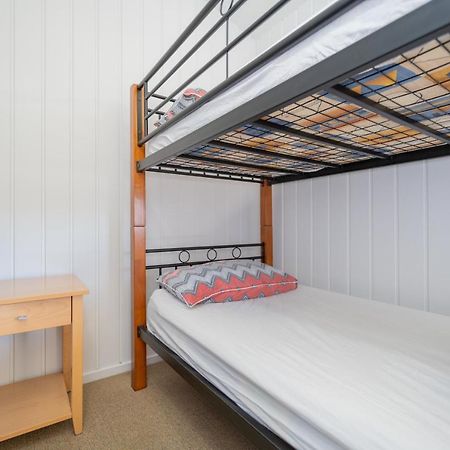 Te Anau Central Backpackers Екстер'єр фото