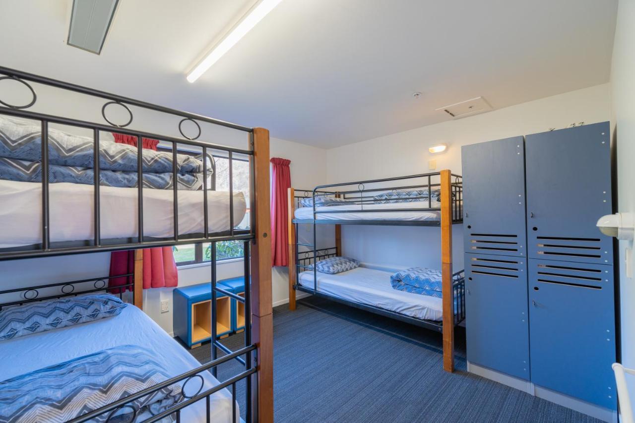 Te Anau Central Backpackers Екстер'єр фото