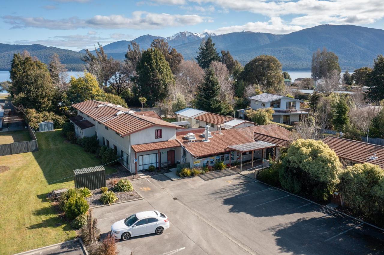 Te Anau Central Backpackers Екстер'єр фото