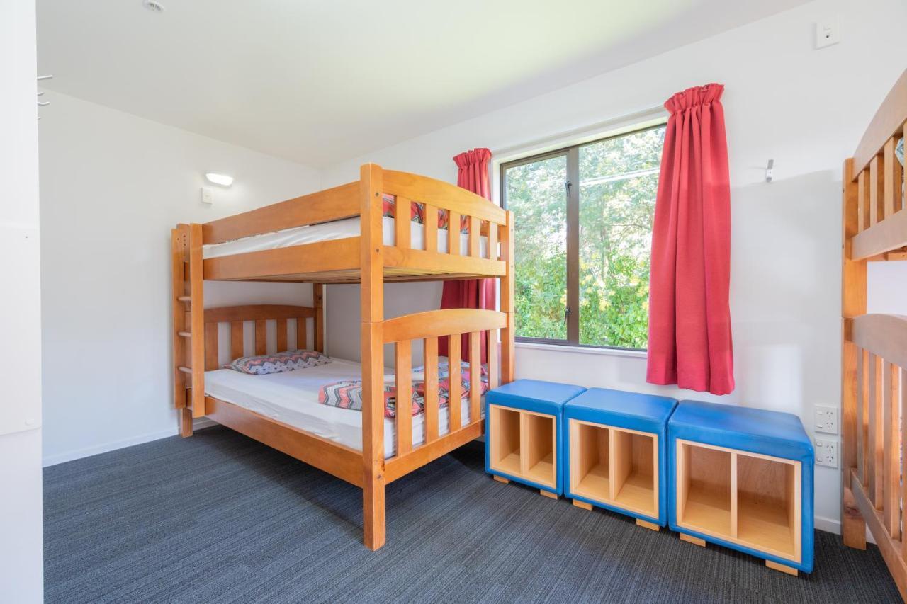 Te Anau Central Backpackers Екстер'єр фото