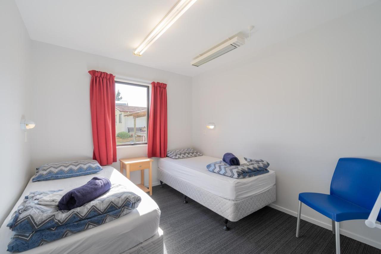 Te Anau Central Backpackers Екстер'єр фото