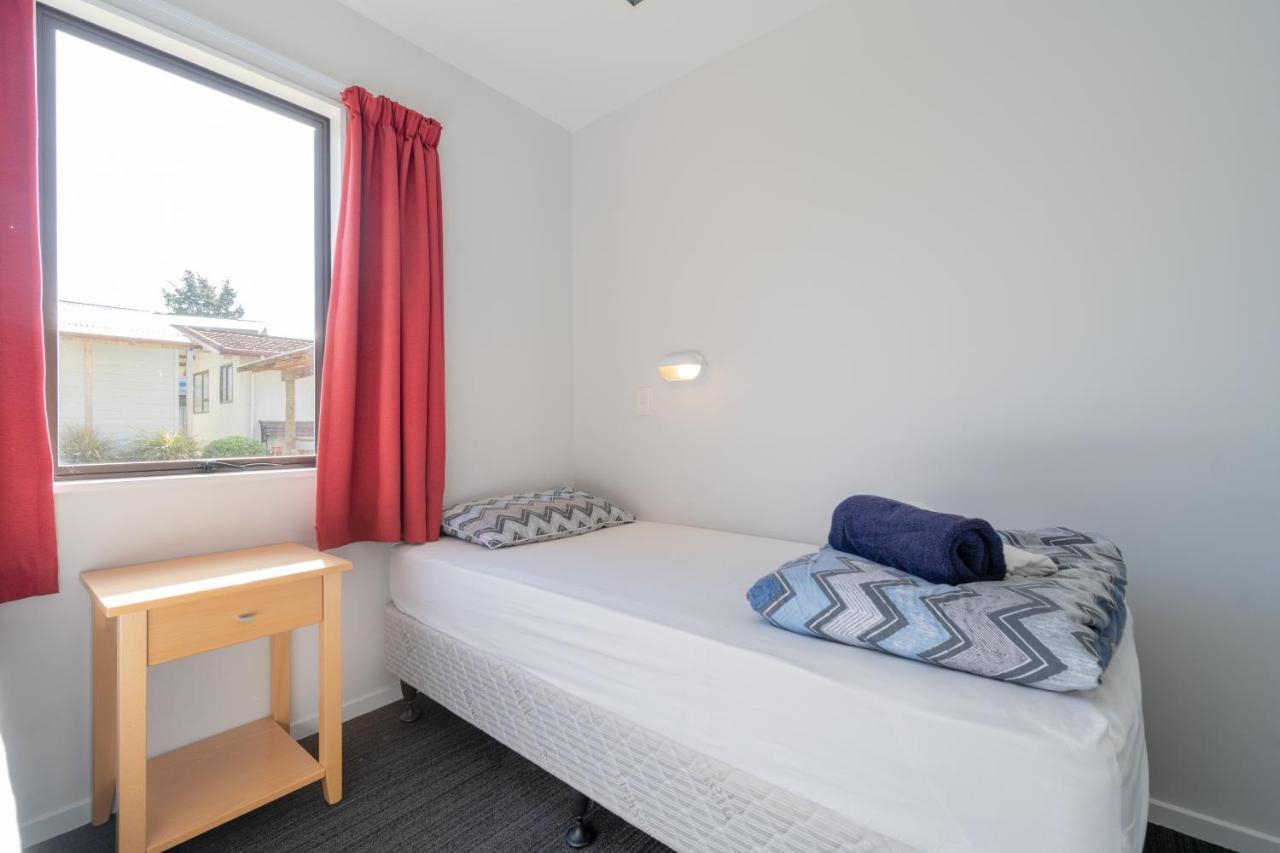 Te Anau Central Backpackers Екстер'єр фото