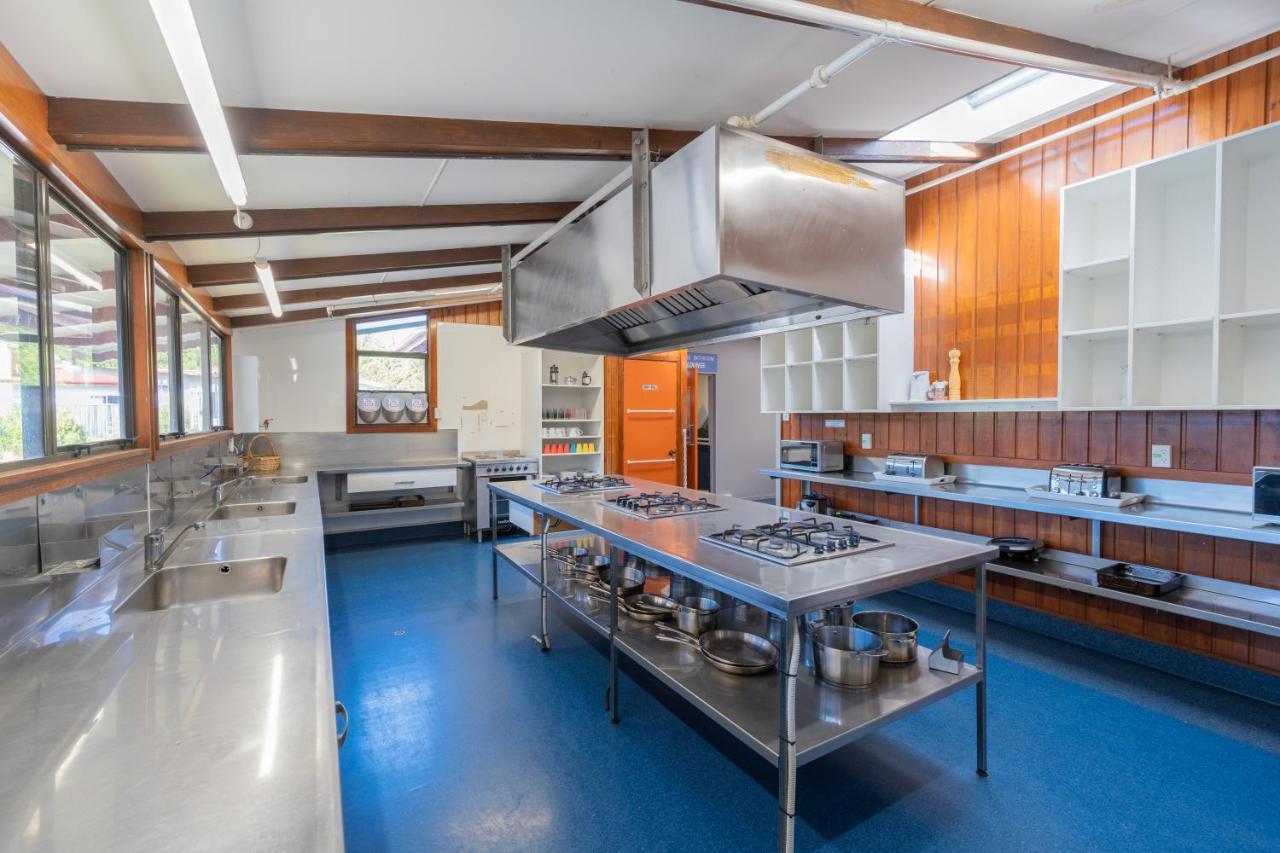 Te Anau Central Backpackers Екстер'єр фото